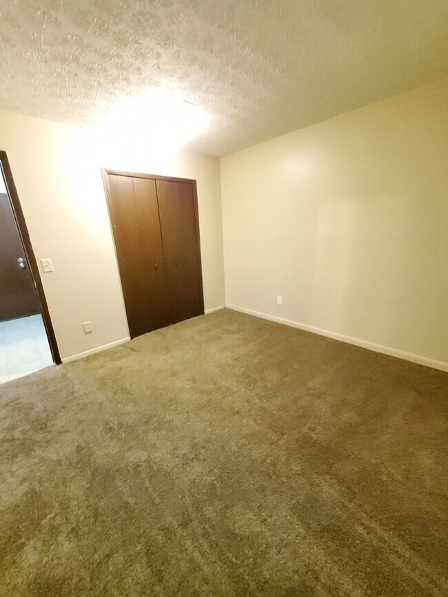 Building Photo - 417 Sherman St