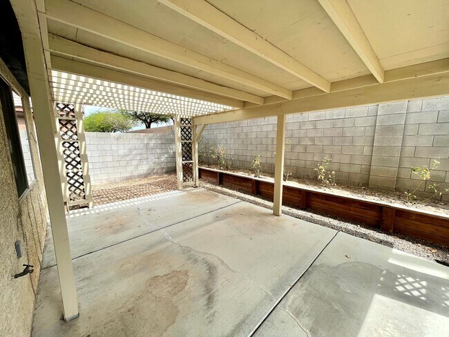 Building Photo - Beautiful 3 Bedroom Home in Cul de Sac!