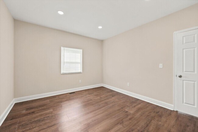 Building Photo - 1605 Brintons Bridge Rd
