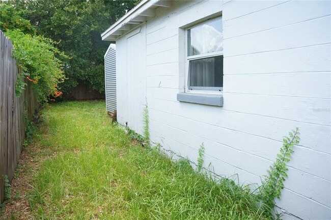 Building Photo - 2804 N 33rd St
