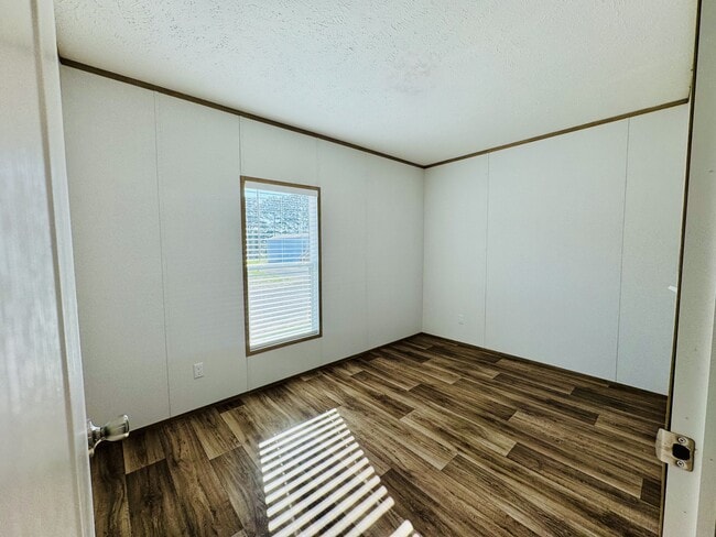 Building Photo - 131 Blissful Ct