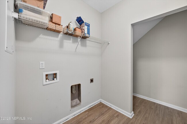 Building Photo - 6377 Island Forest Dr