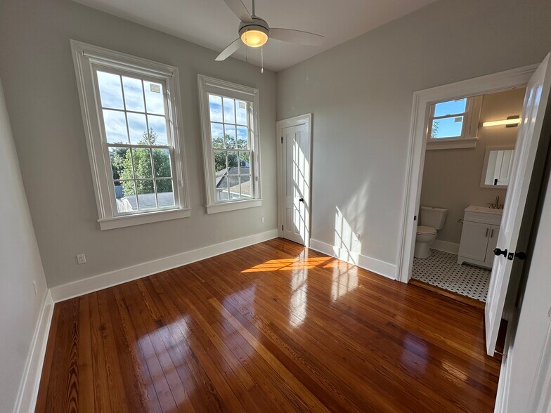 Back Bedroom (with Ensuite Bathroom) - 5520 Loyola Ave