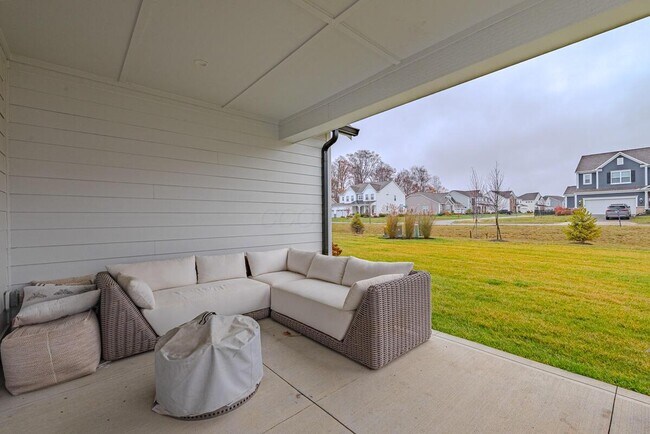 Building Photo - 8838 Eliot Dr