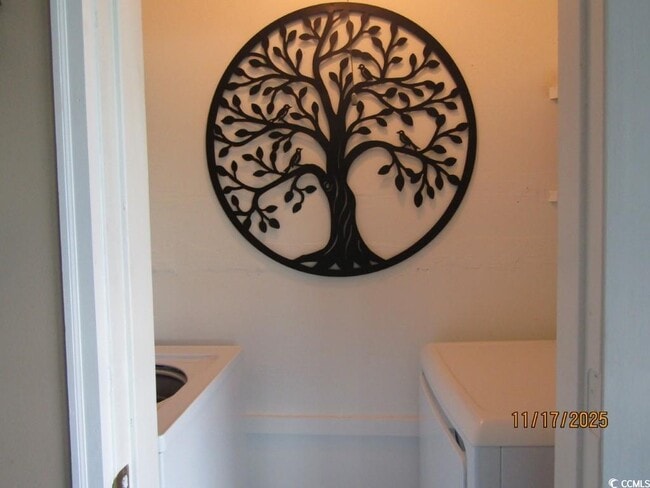 Building Photo - 928 Villa Dr