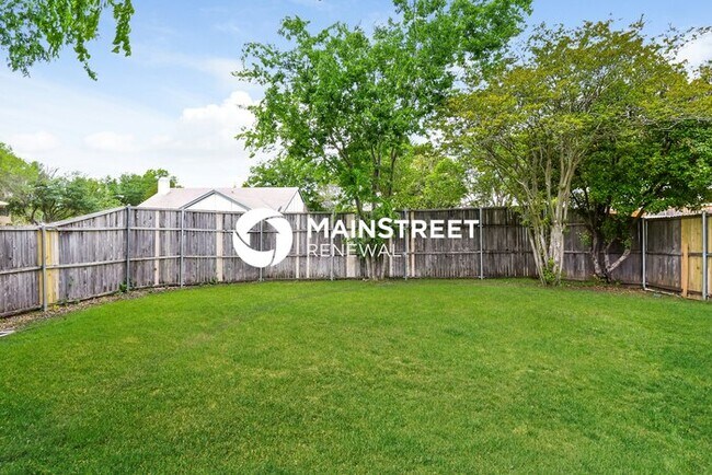 Building Photo - 3 Bedroom Pet-Friendly Home in PLANO, TX w...