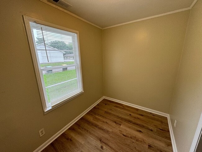 Building Photo - Nice 3/1 House in East Rome- $1,195