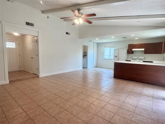 Building Photo - 9602 Chukar Cir