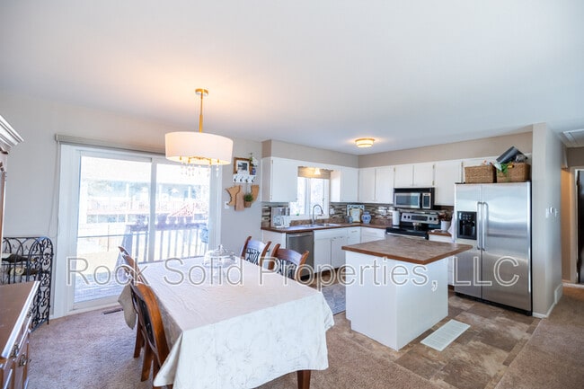 Building Photo - 1308 Green Acres Ct