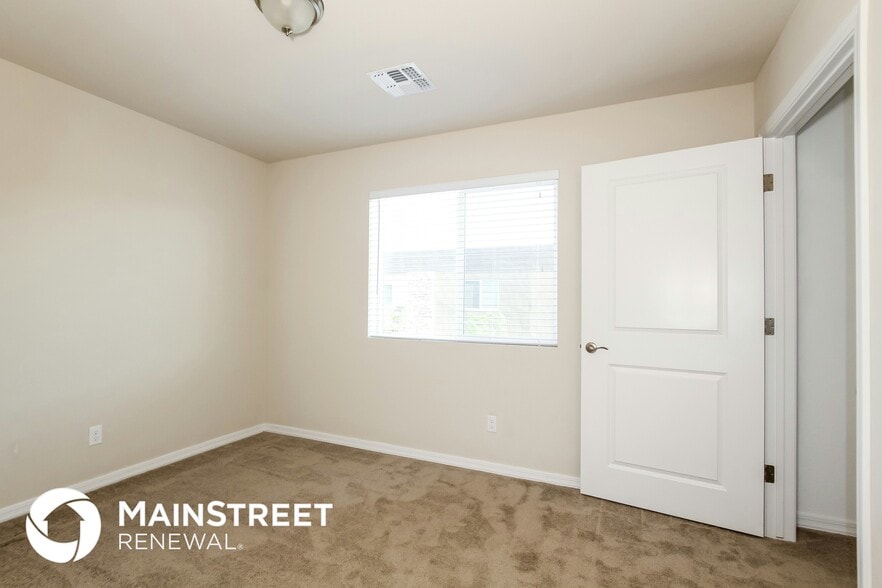 Building Photo - 2000 N 36th St