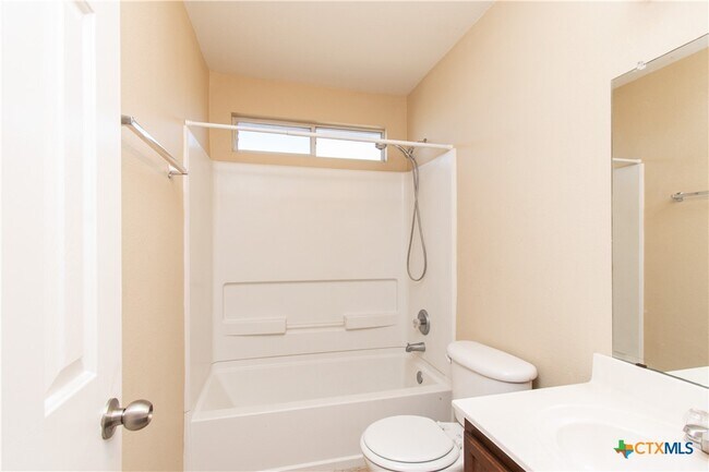 Building Photo - 413 E Orion Dr