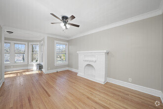 Building Photo - Massive (1255 SF)  2br/1ba in Oak Park's m...