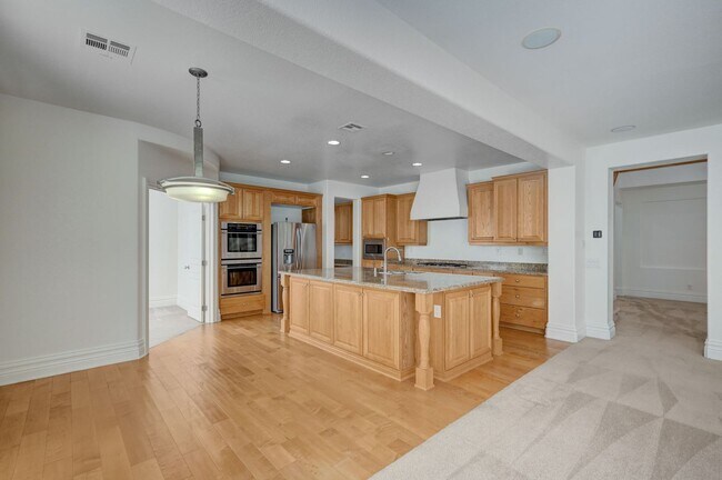 Building Photo - Stunning Rhodes Ranch Four Bedroom