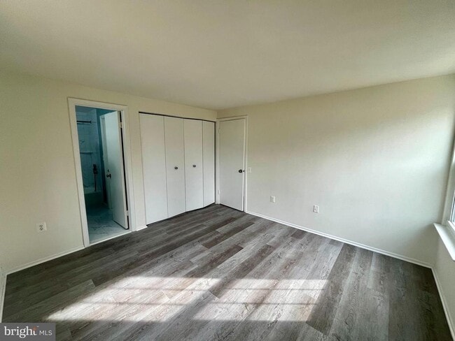 Building Photo - 702 Brandon Cir