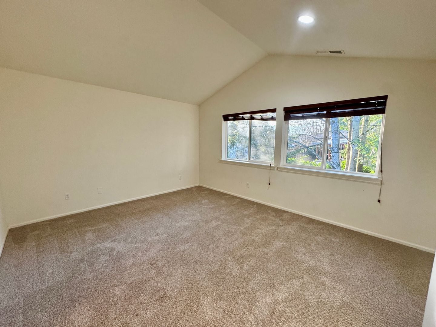 Building Photo - Woodinville Home!