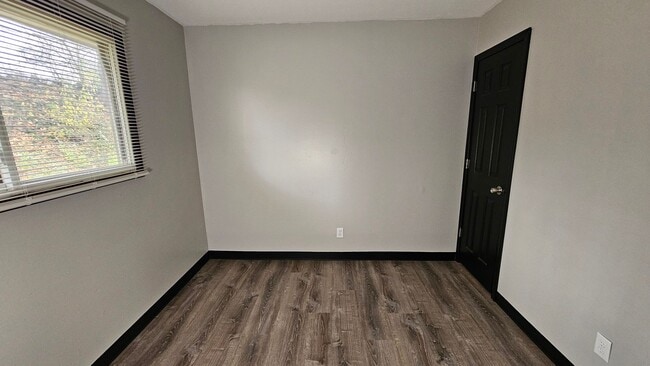 Building Photo - Newly Remodeled 3-Bedroom, 1-Bath Mansfield Home with Modern Upgrades & 2-Car Garage