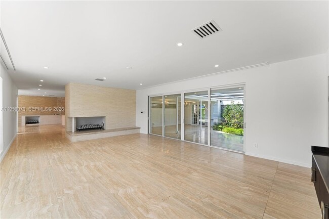 Building Photo - 1250 NE 87th St