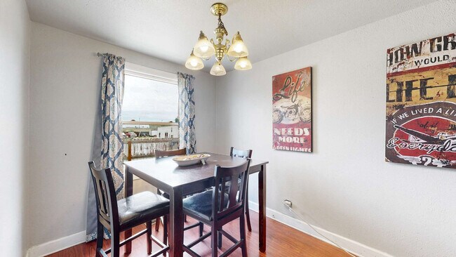 Building Photo - 7388 Oneida Dr