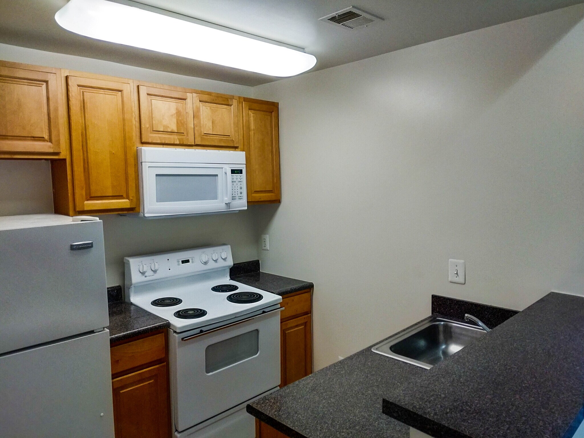 Building Photo - 514 Saint Paul St