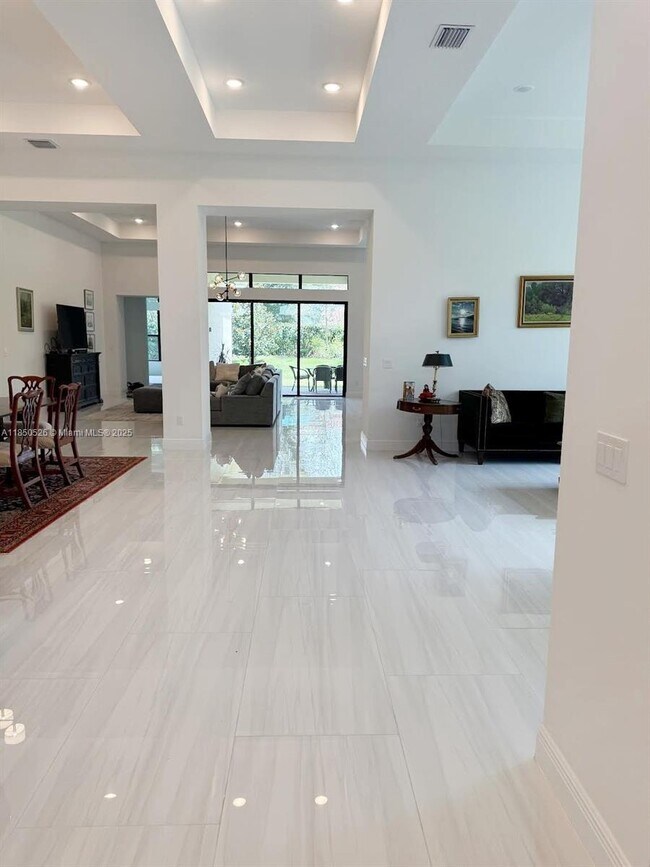 Building Photo - 12150 Bastille Cir S