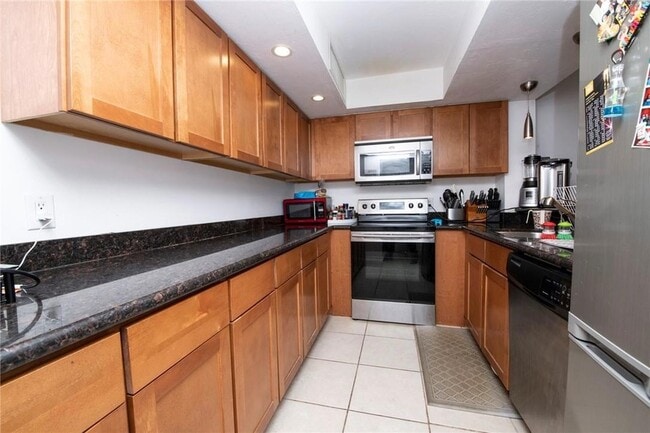 Building Photo - 3800 N Hills Dr