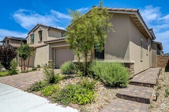 Building Photo - COMFY and NEW 3 Bedroom Home in Skye Canyon!