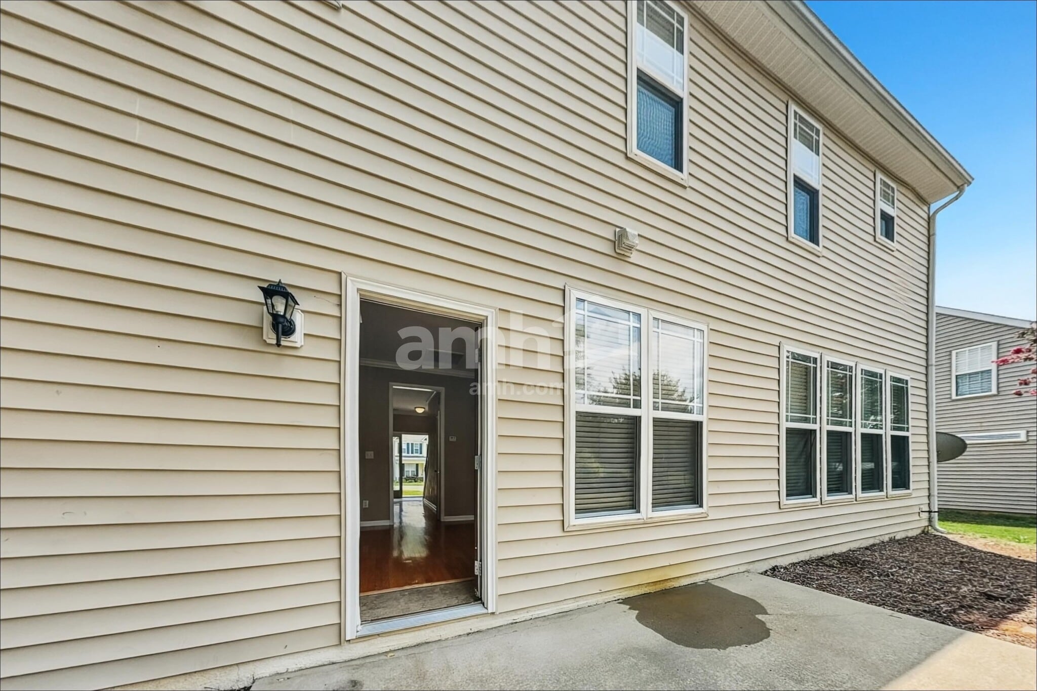 Building Photo - 317 Collinsworth Dr