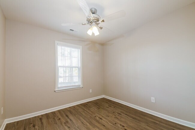 Building Photo - 3824 Lodgepole Ln