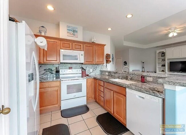 Building Photo - 39 Torrey Pines Dr