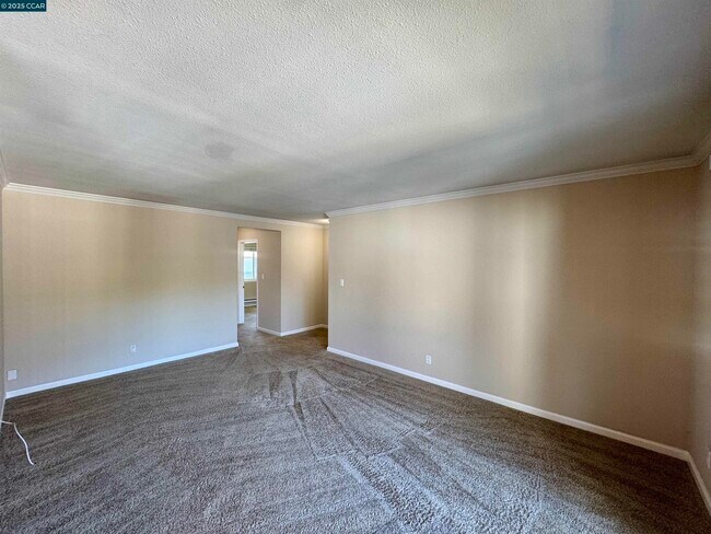Building Photo - 315 Masters Ct