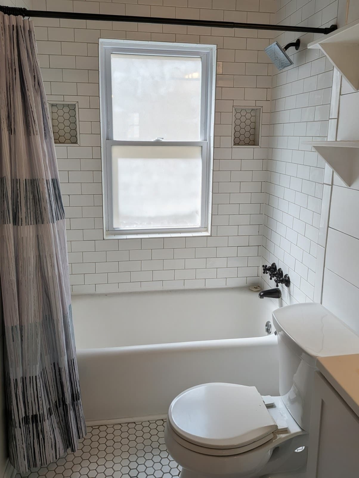 Building Photo - 1021 E 76th St