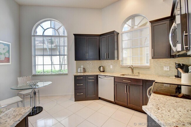 Building Photo - 2479 NW 66th Dr