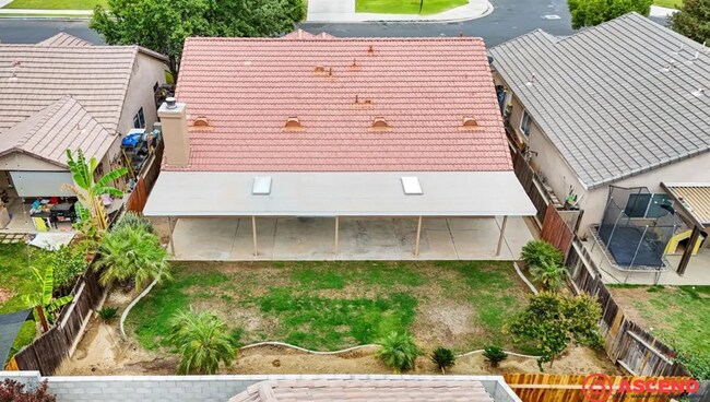 Building Photo - Spacious 4BD/2BA Home in Bakersfield (93312) – Garage, Fireplace & Pet-Friendly!