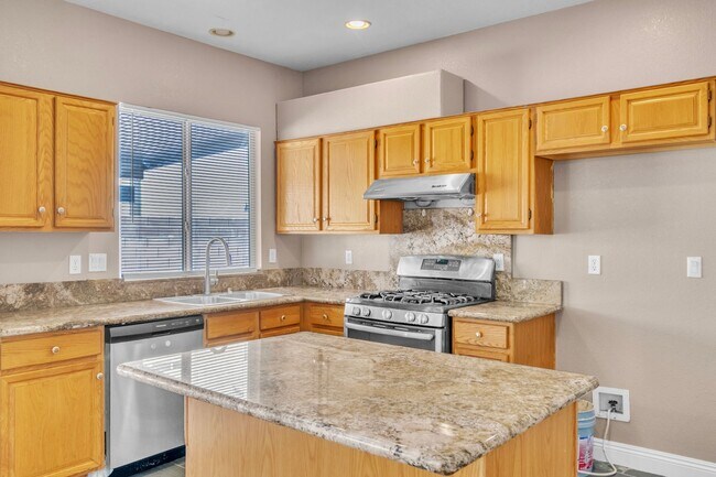 Building Photo - 3309 Barnstaple Ct