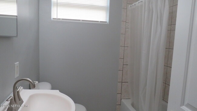 Building Photo - 1647 Dibble Cir E