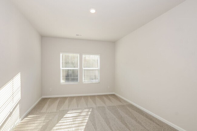 Building Photo - 313 Parkington Ln