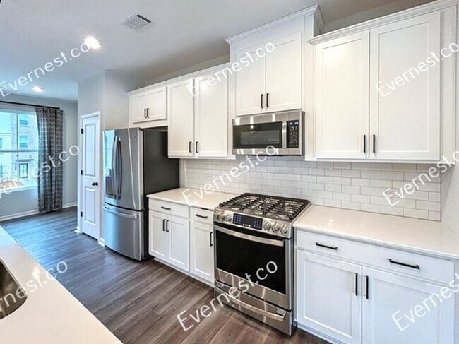 Building Photo - 2671 Whistler Wy NE