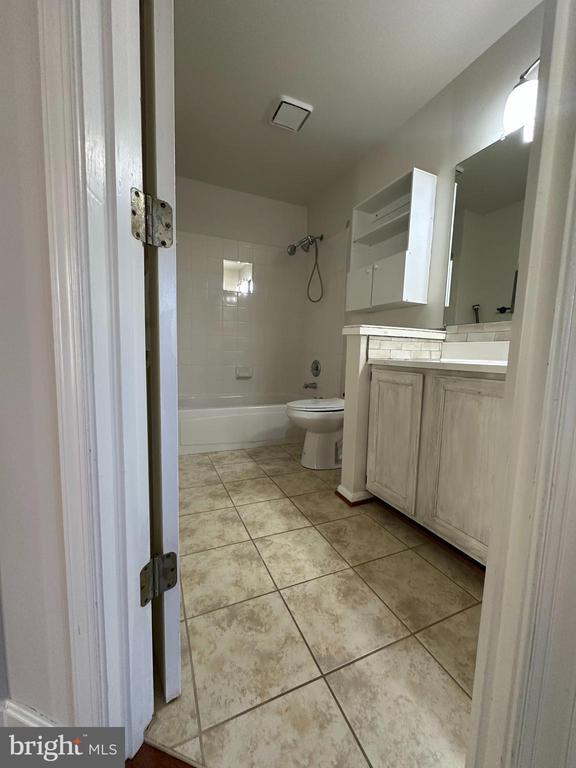 Building Photo - 4700 Warm Hearth Cir