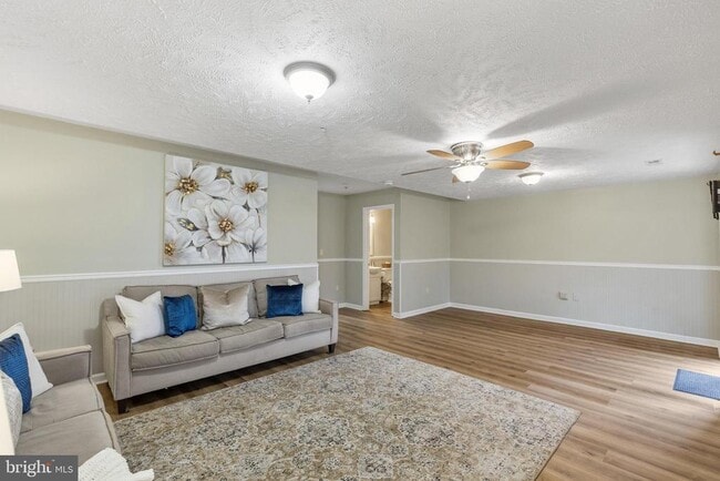 Building Photo - 48375 Sunburst Dr