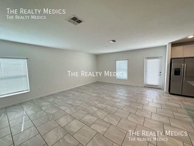 Building Photo - 554 Jett Ln