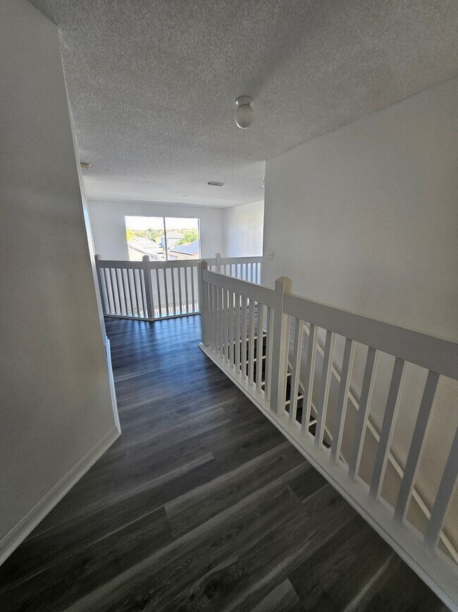 Building Photo - Kissimmee Pool Home with 7 bedrooms!