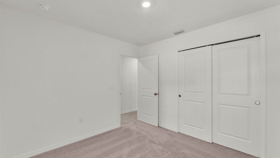 Building Photo - 219 Ash Way