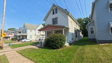 Building Photo - Ask About our Move In Special!