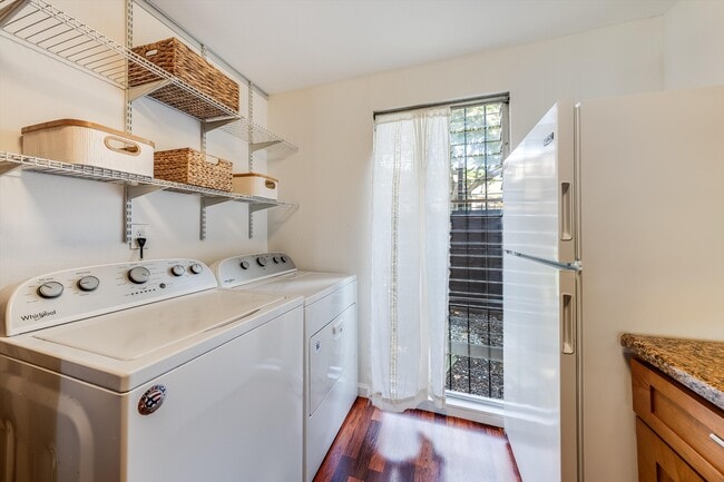 Building Photo - 92-1123-984 Panana St