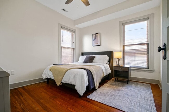 Building Photo - 1848 E 89th St