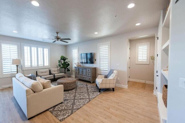 Building Photo - 2249 N Coral Canyon Blvd