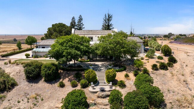 Building Photo - 14215 Killarney Dr