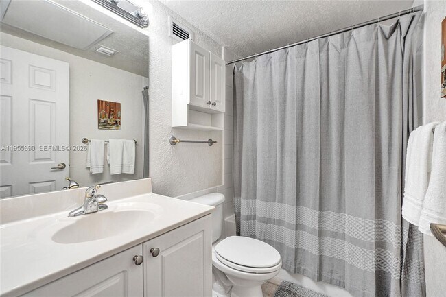 Building Photo - 2501 S Ocean Dr