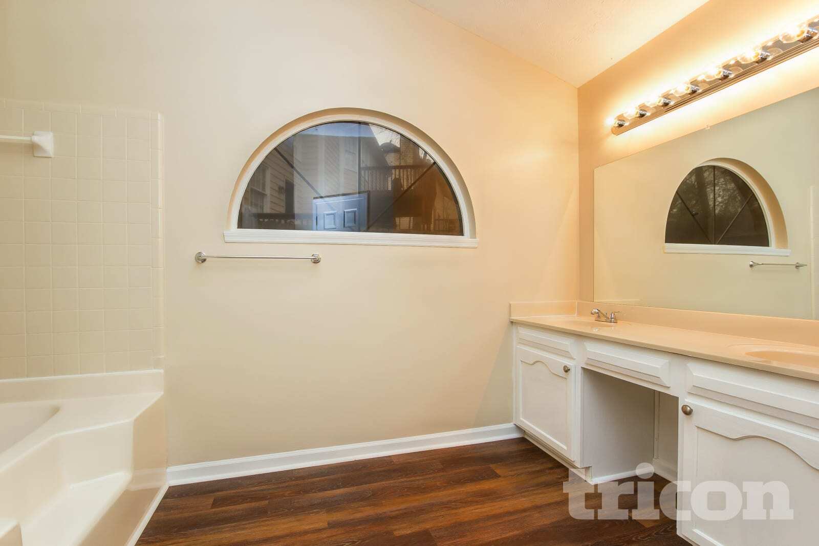 Building Photo - 636 Fair Harbor Dr