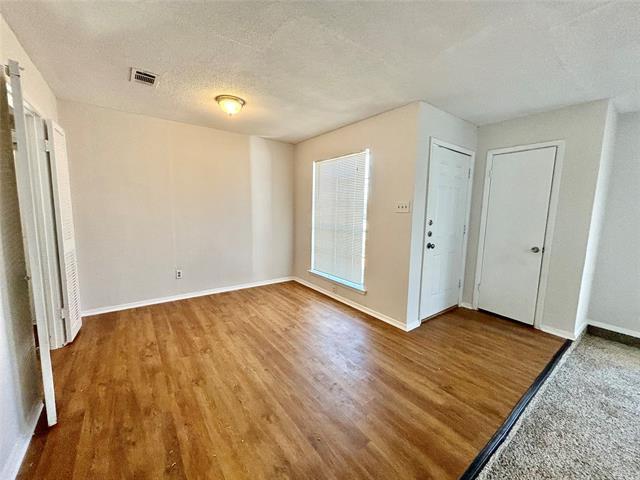 Building Photo - 800 Irwin Dr